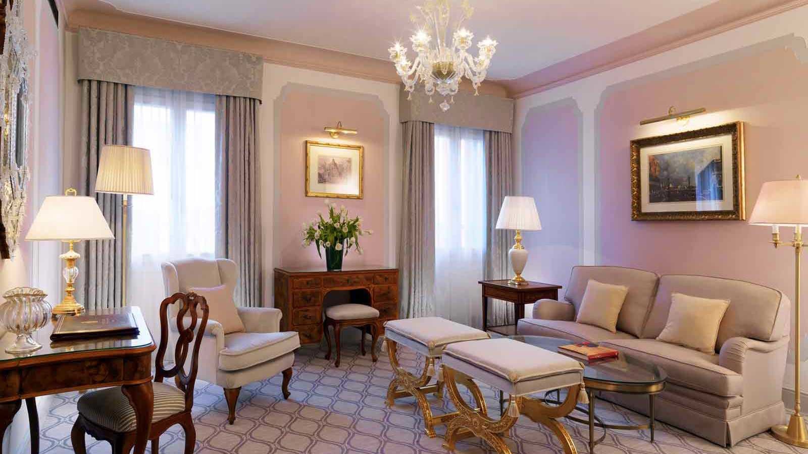 Dandolo suite living area