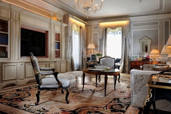A triumphant regal space in the Signature Princess Suite