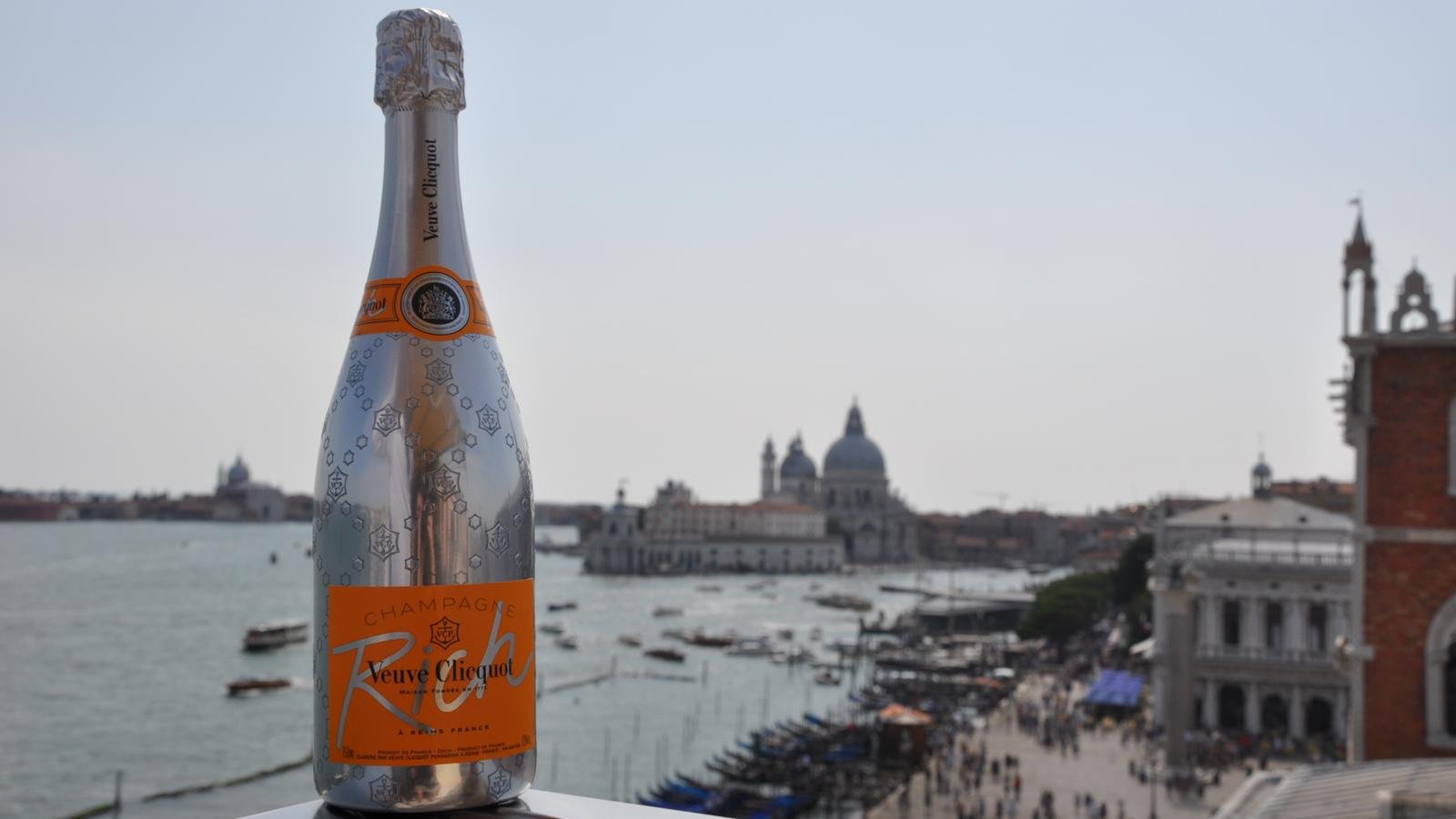 Taste Veuve Clicquot Rich on the terrace overlooking the Grand Canal