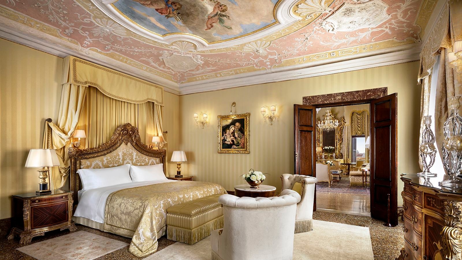 Royal Suite bedroom